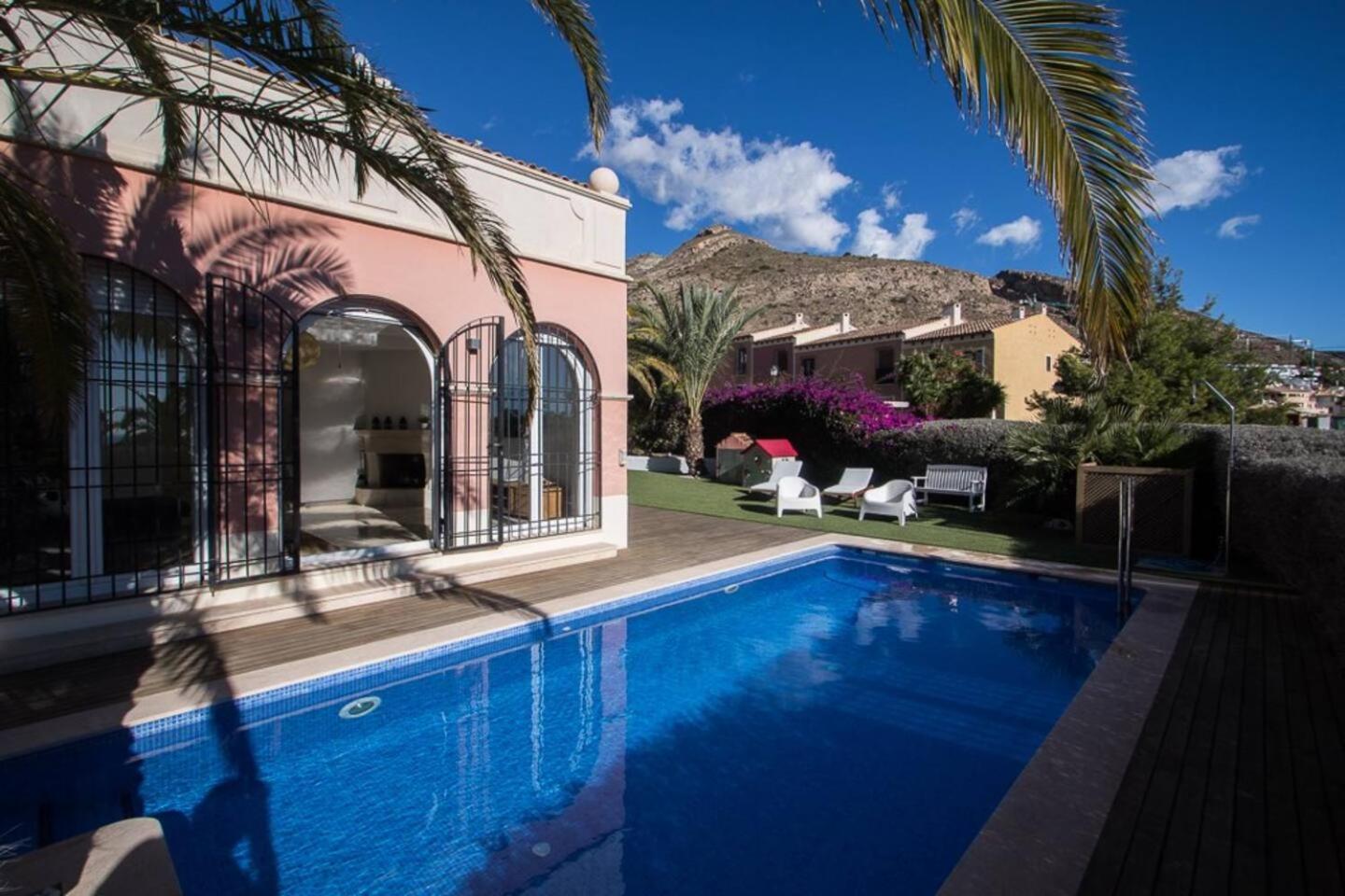 Gardens With Private Pool In Benidorm Villa *
