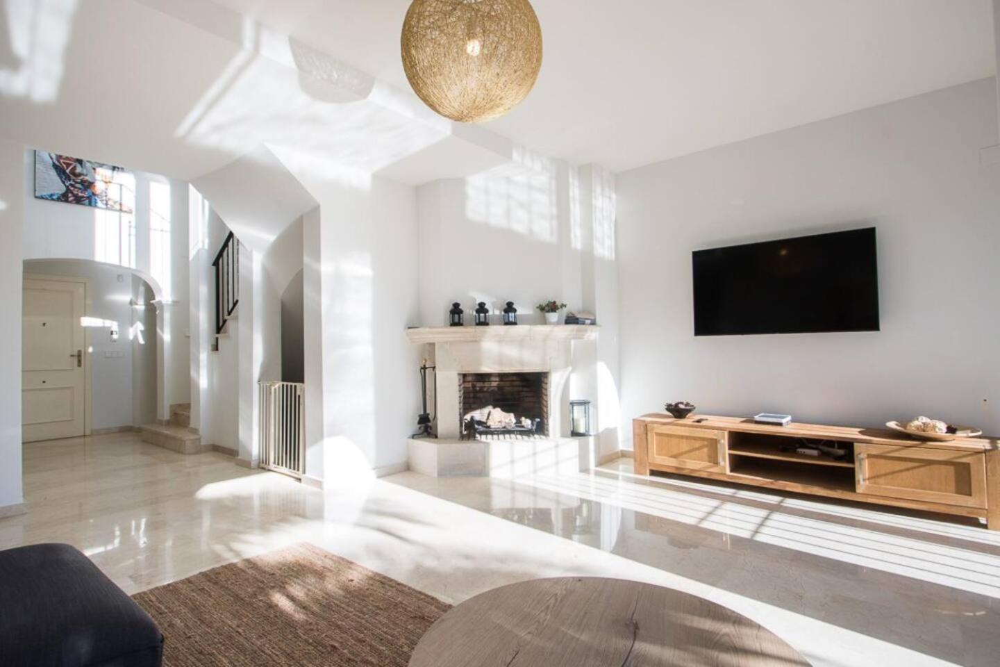Gardens With Private Pool In Benidorm Cala de Finestrat