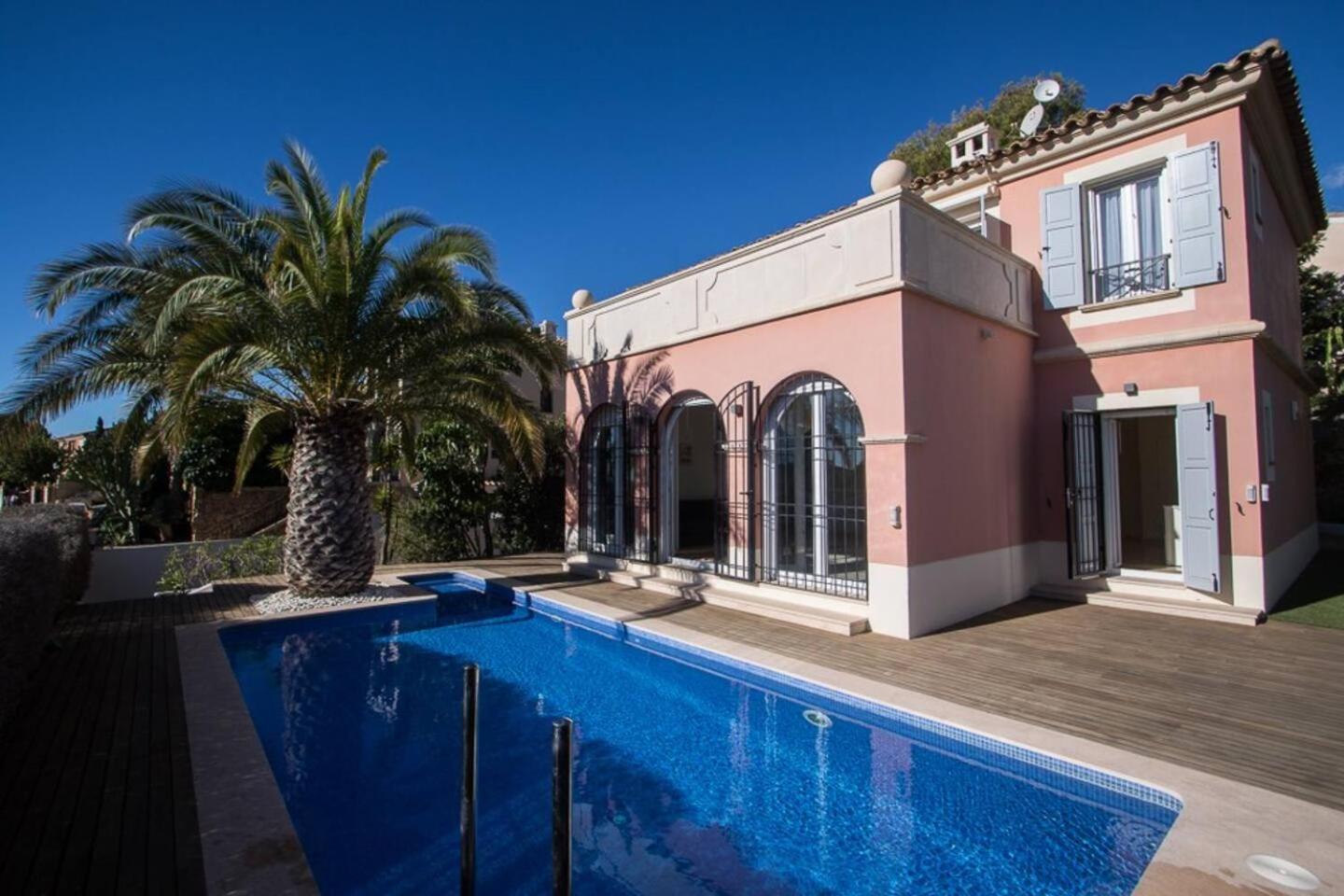 Gardens With Private Pool In Benidorm Cala de Finestrat