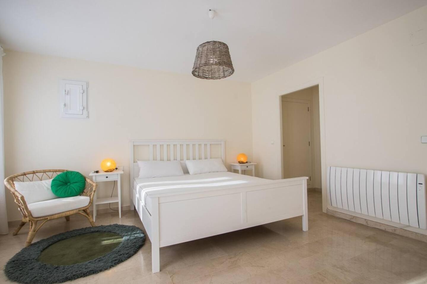 Villa Gardens With Private Pool In Benidorm