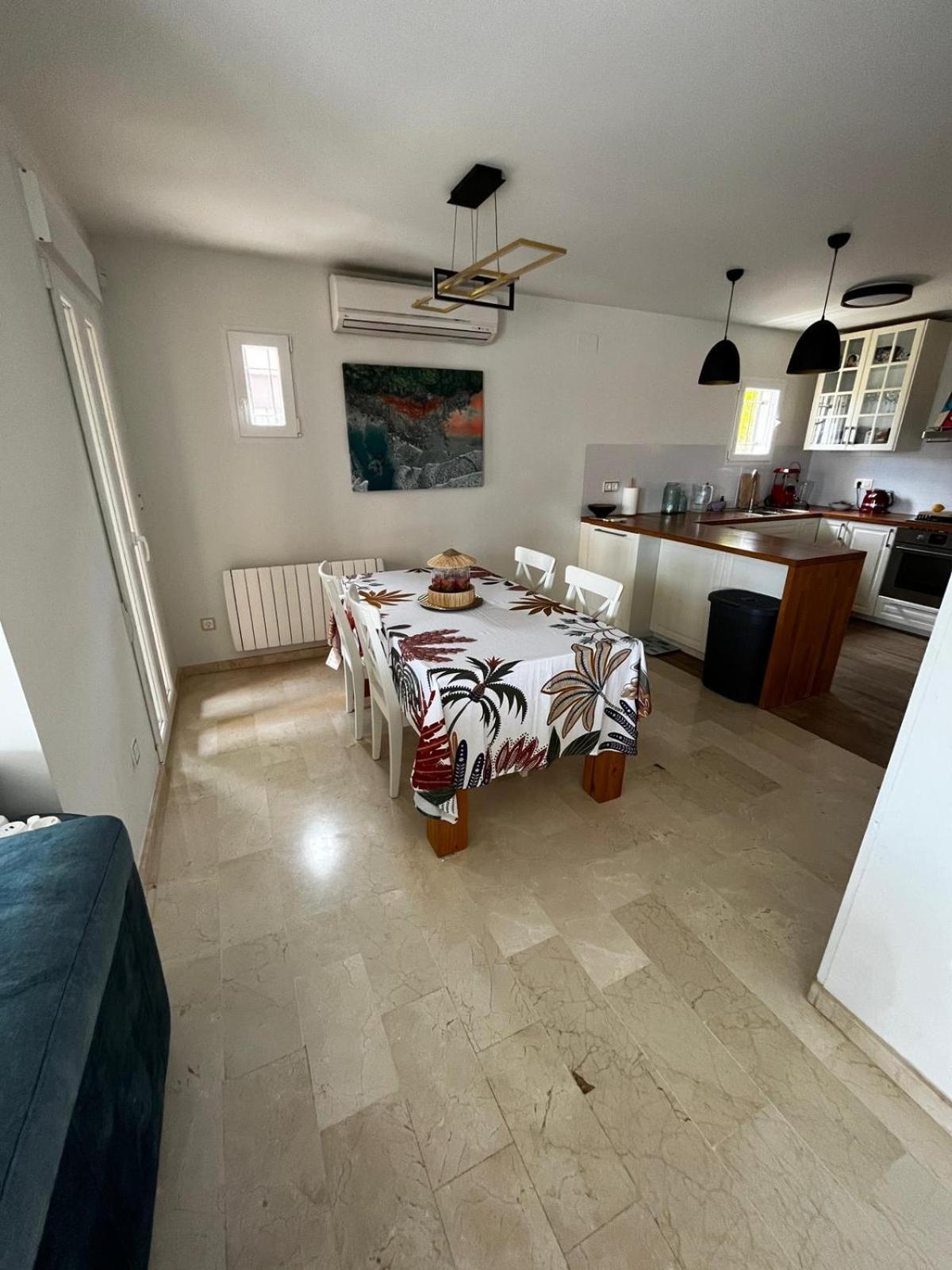 Villa Gardens With Private Pool In Benidorm