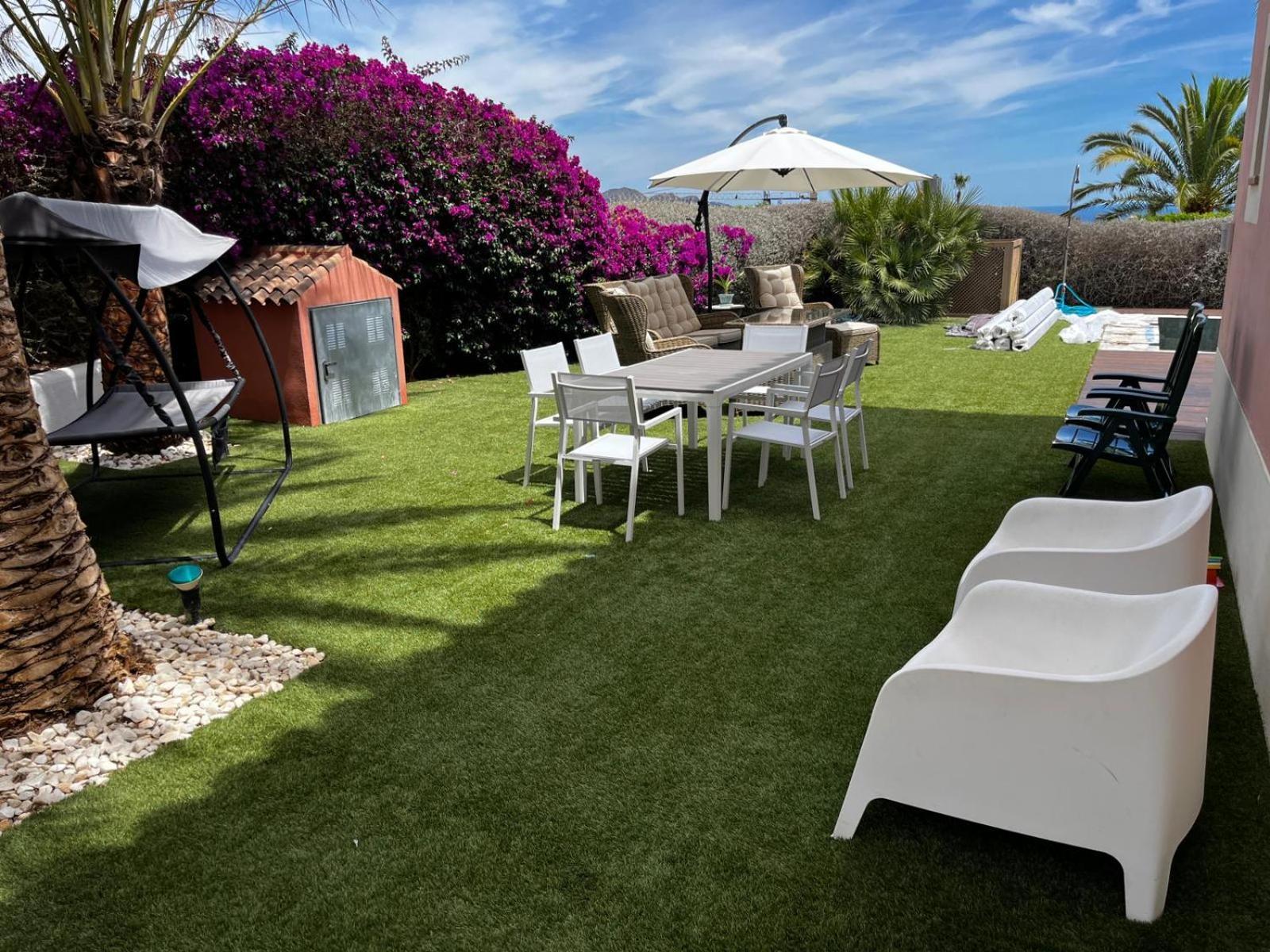 Gardens With Private Pool In Benidorm Villa