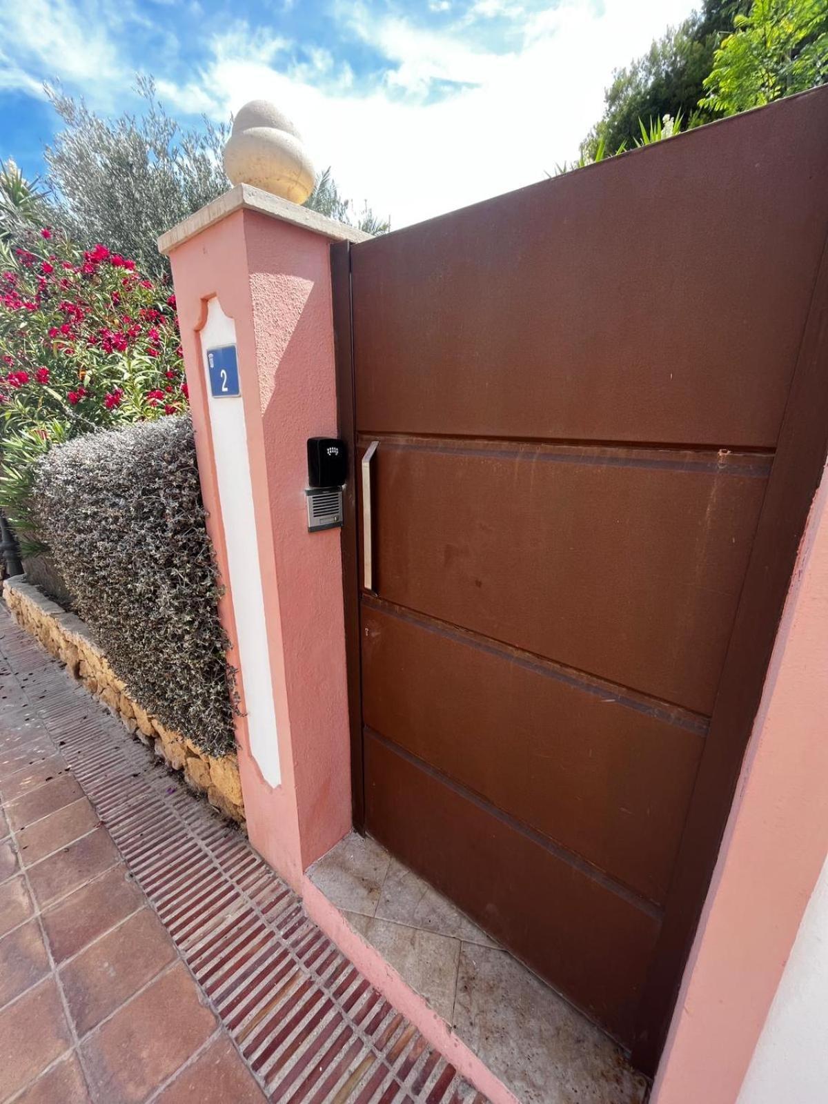 Gardens With Private Pool In Benidorm Villa *